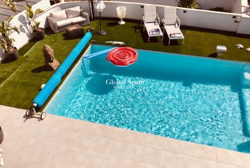 Revente - VILLA -
CIUDAD QUESADA