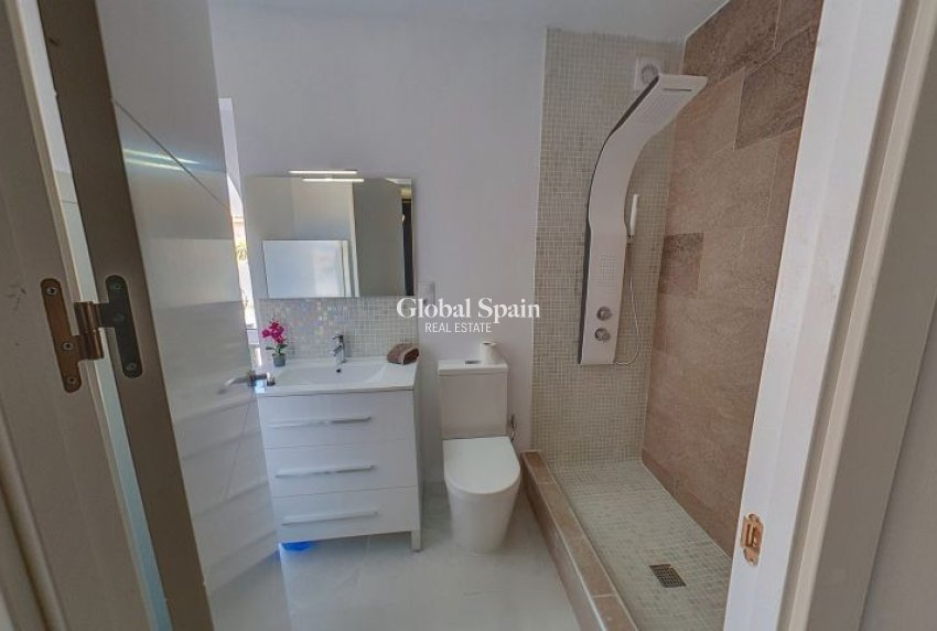 Revente - VILLA -
CIUDAD QUESADA