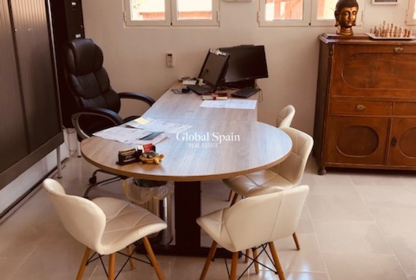 Revente - VILLA -
CIUDAD QUESADA