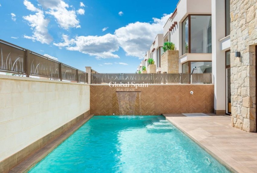 Revente - VILLA -
CIUDAD QUESADA