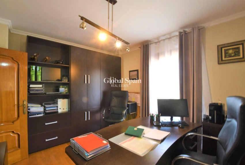 Revente - VILLA -
CIUDAD QUESADA