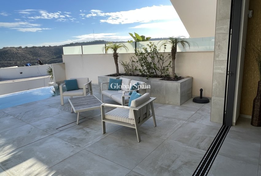 Revente - VILLA -
CIUDAD QUESADA