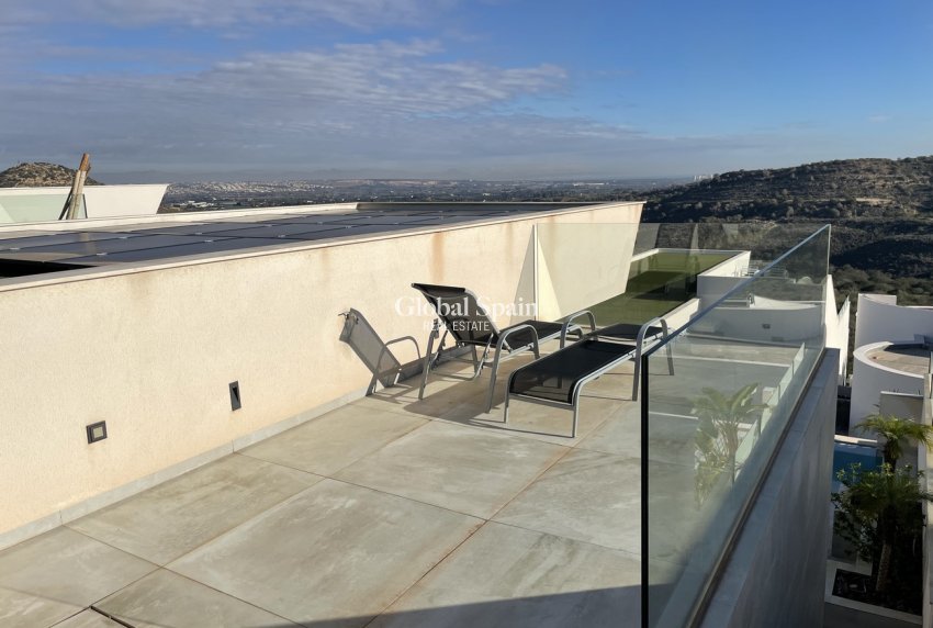 Revente - VILLA -
CIUDAD QUESADA