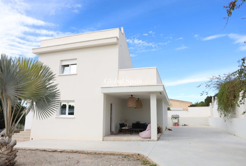 Revente - VILLA -
CIUDAD QUESADA