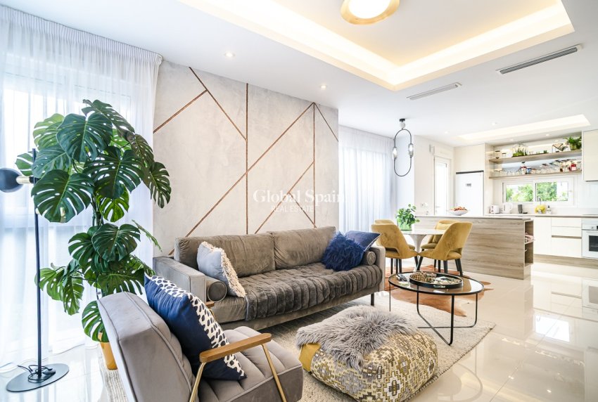 Revente - VILLA -
CIUDAD QUESADA