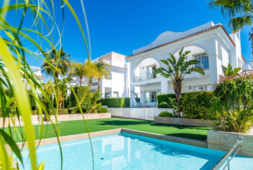 Revente - VILLA -
CIUDAD QUESADA