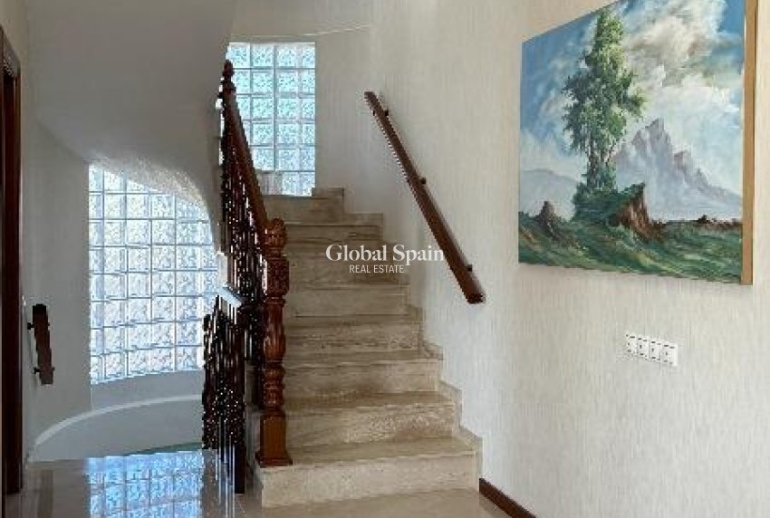 Revente - VILLA -
CIUDAD QUESADA