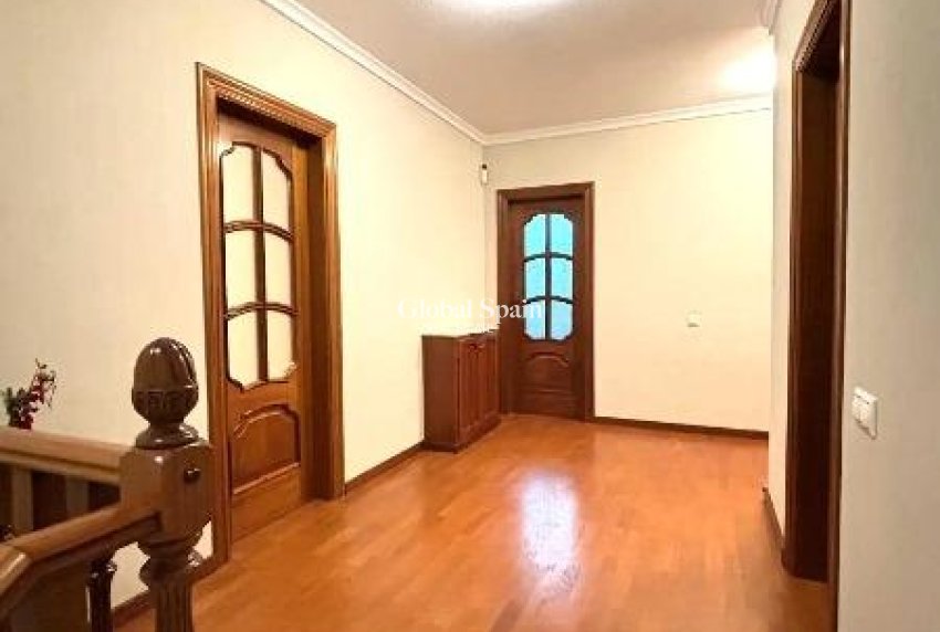 Revente - VILLA -
CIUDAD QUESADA