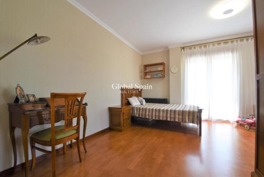 Revente - VILLA -
CIUDAD QUESADA