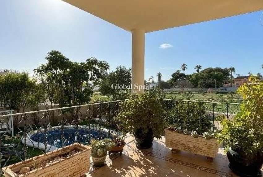 Revente - VILLA -
CIUDAD QUESADA