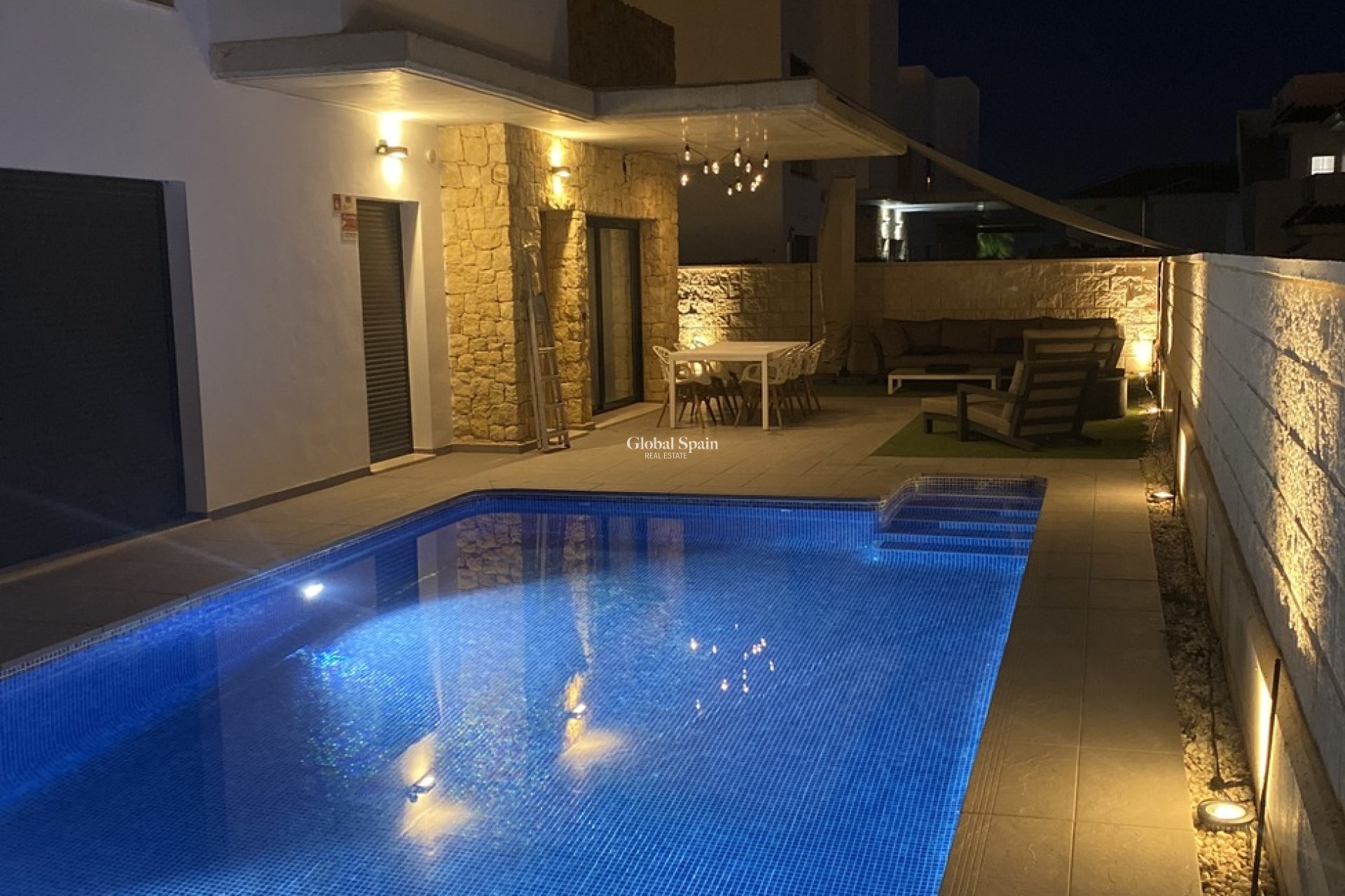 Revente - VILLA -
CIUDAD QUESADA