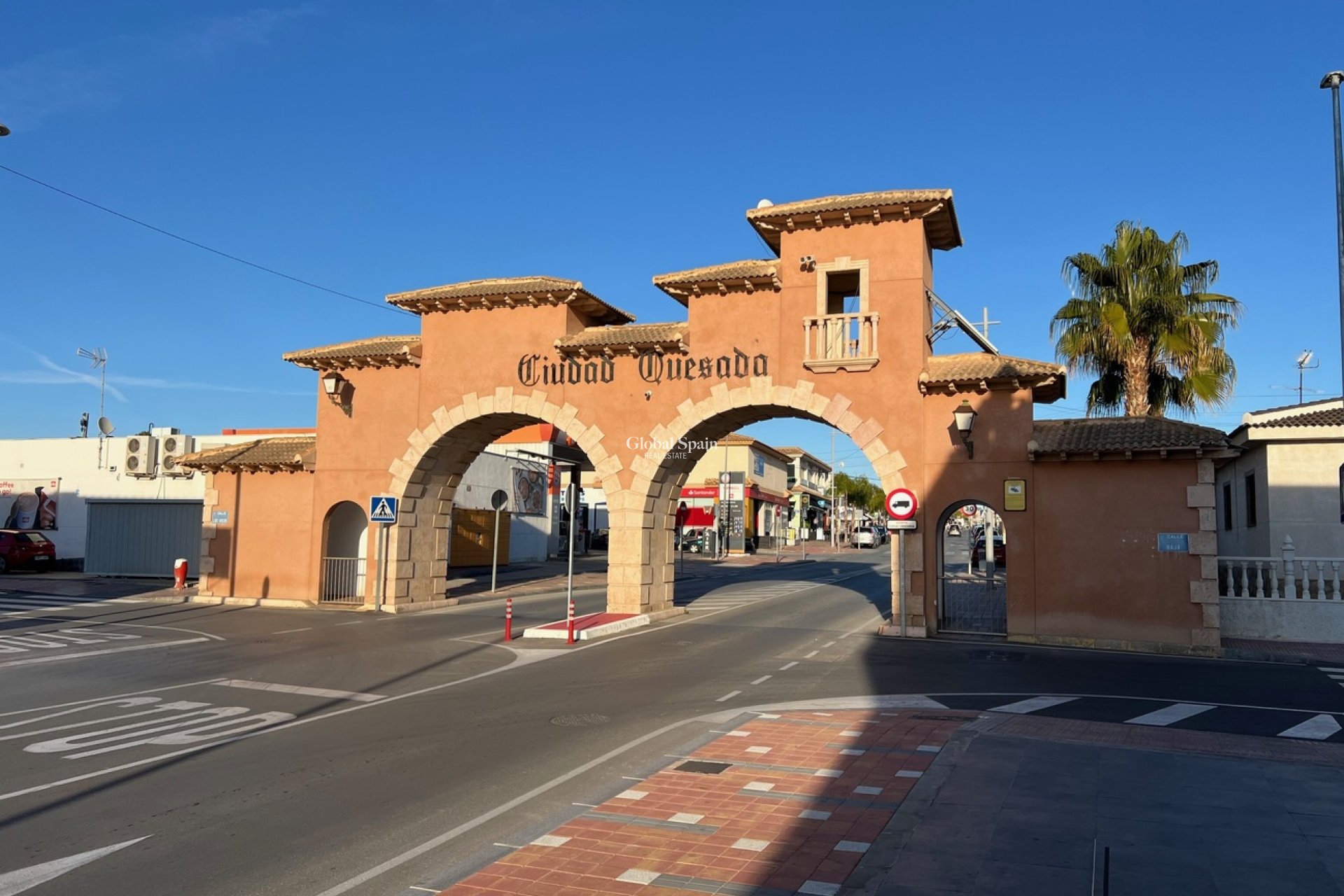 Revente - VILLA -
CIUDAD QUESADA