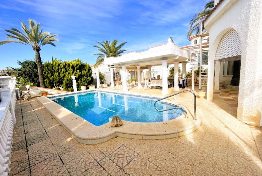 Revente - VILLA -
CIUDAD QUESADA