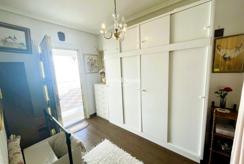 Revente - VILLA -
CIUDAD QUESADA