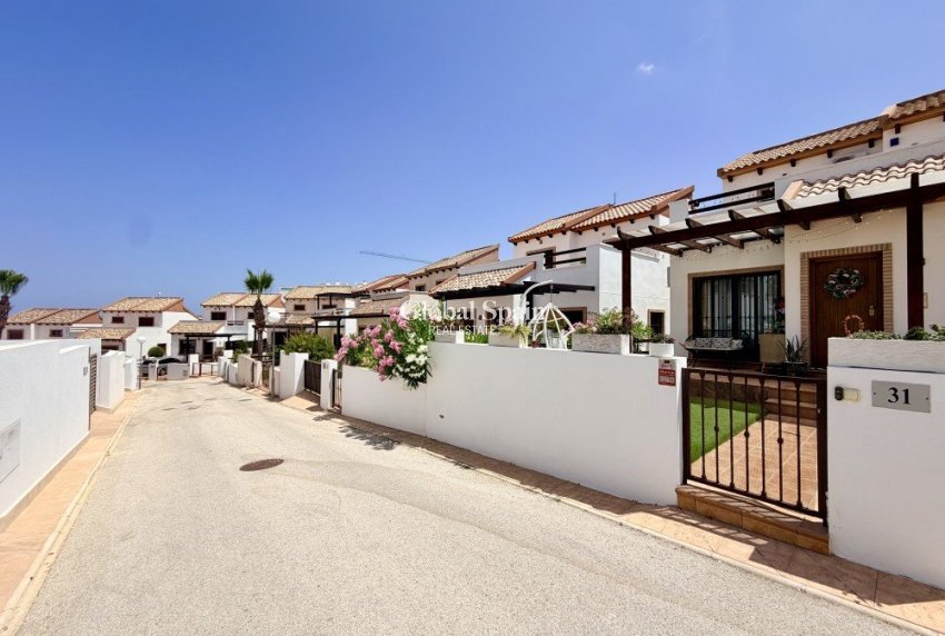 Revente - VILLA -
CIUDAD QUESADA