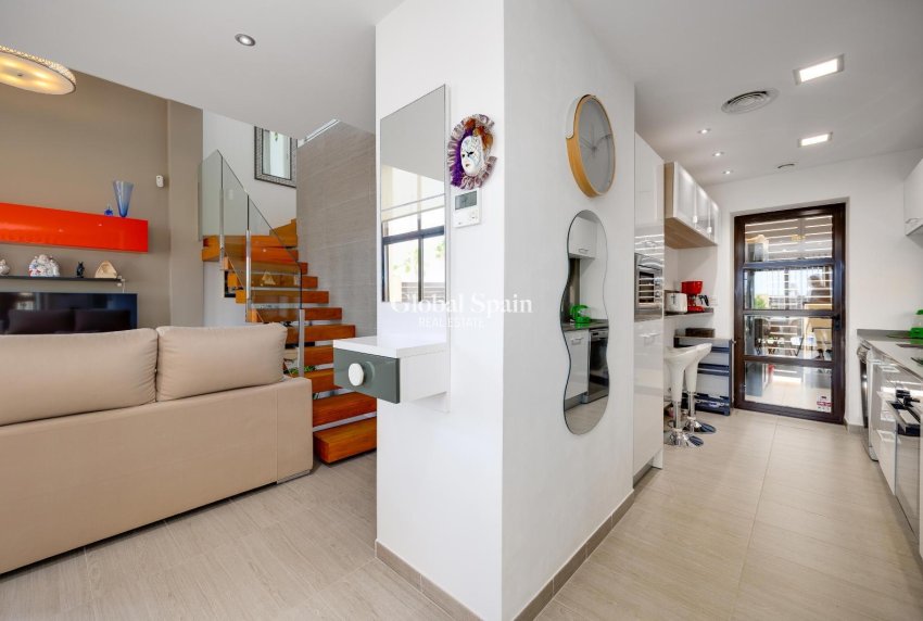 Revente - VILLA -
CIUDAD QUESADA
