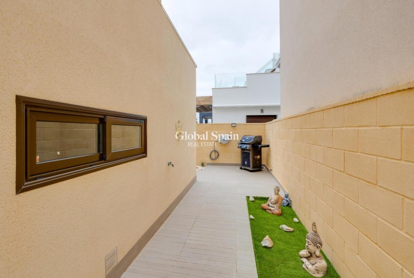 Revente - VILLA -
CIUDAD QUESADA