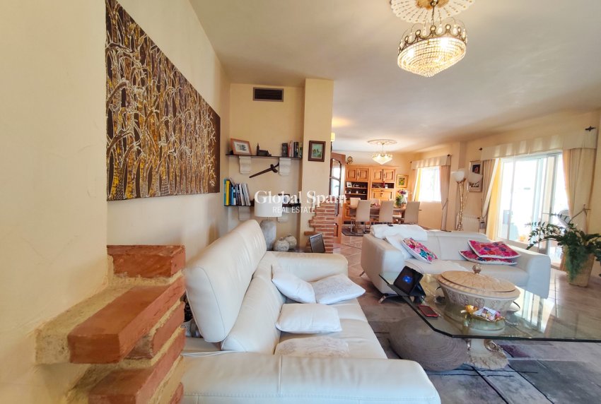 Revente - VILLA -
CIUDAD QUESADA