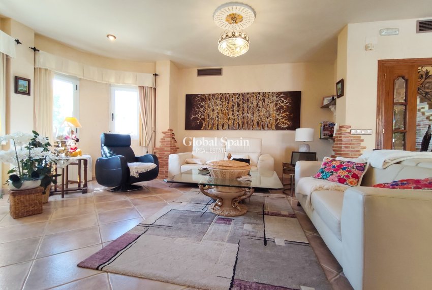 Revente - VILLA -
CIUDAD QUESADA