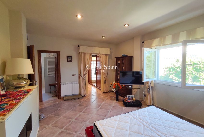 Revente - VILLA -
CIUDAD QUESADA