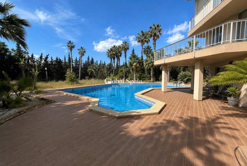 Revente - VILLA -
CIUDAD QUESADA