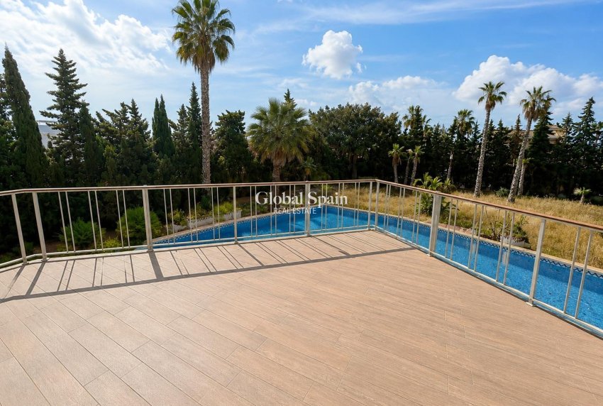 Revente - VILLA -
CIUDAD QUESADA