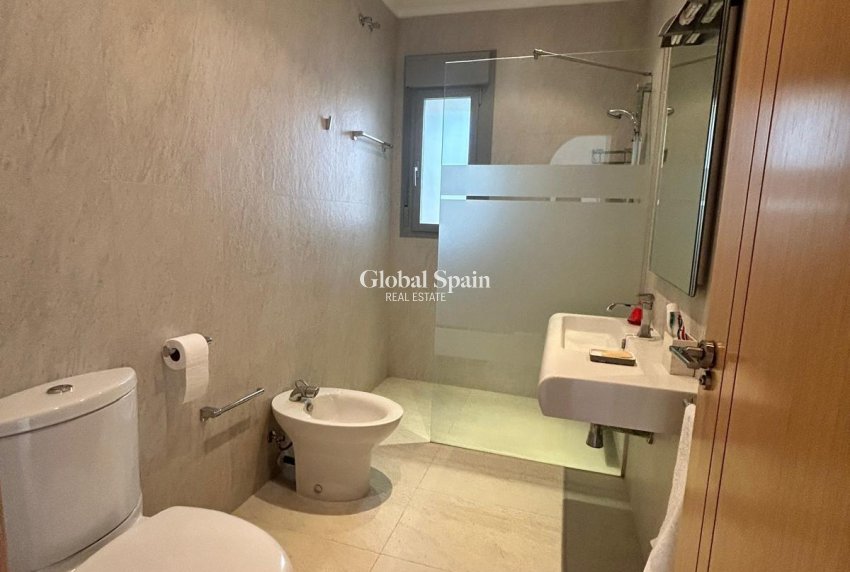 Revente - VILLA -
CIUDAD QUESADA