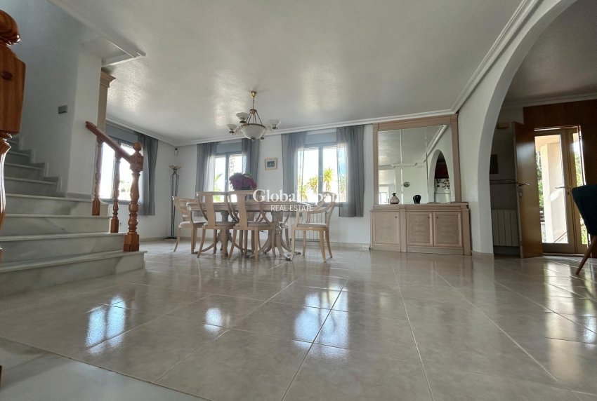Revente - VILLA -
CIUDAD QUESADA