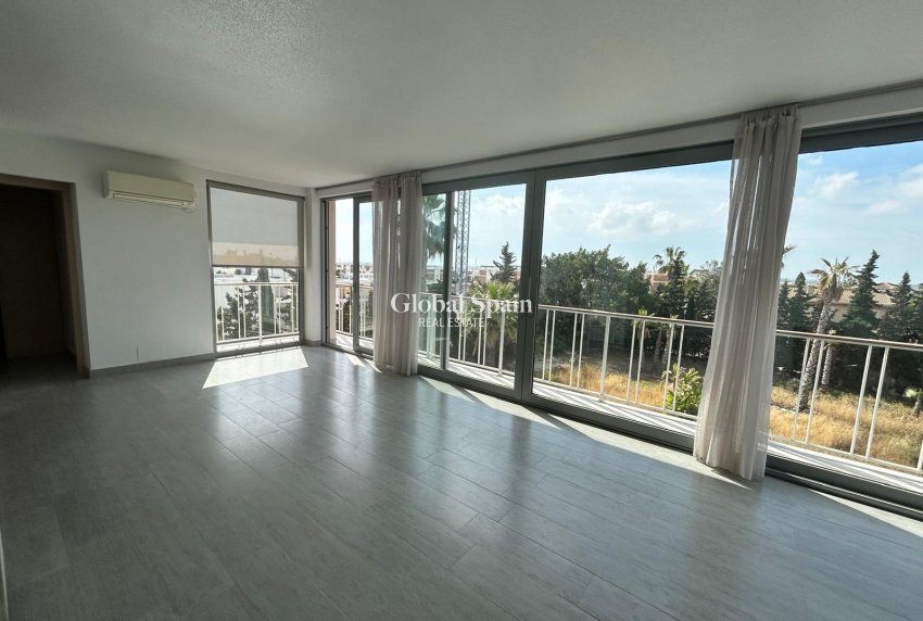 Revente - VILLA -
CIUDAD QUESADA