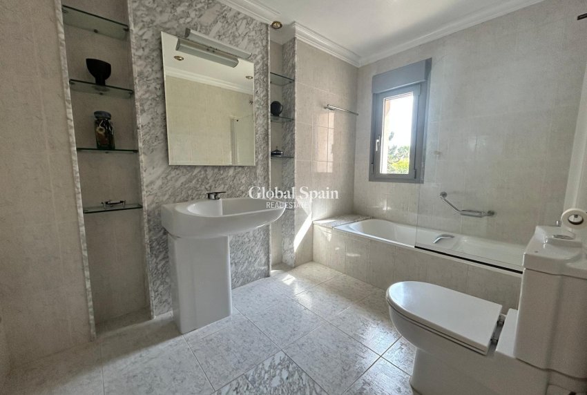 Revente - VILLA -
CIUDAD QUESADA