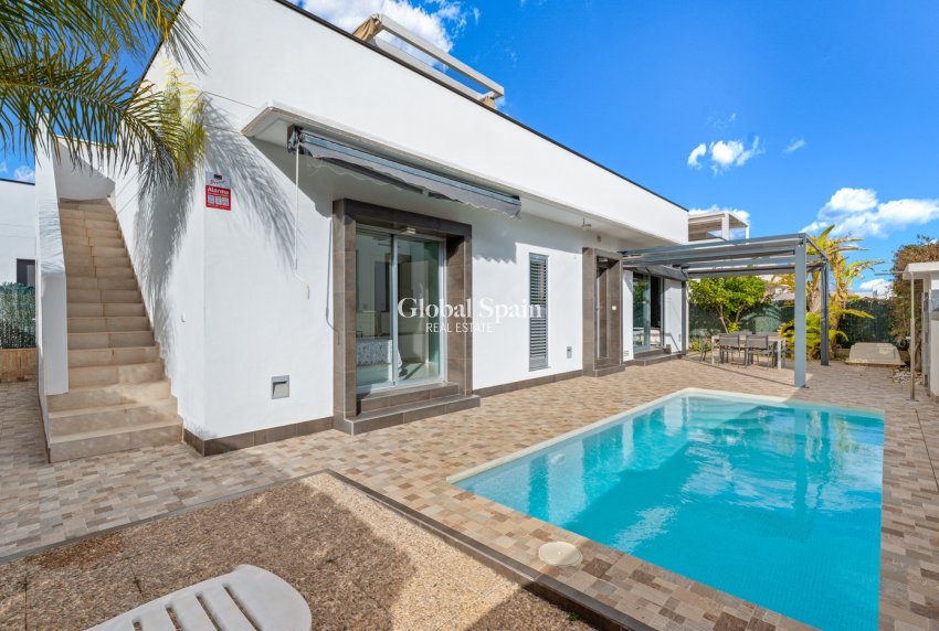 Revente - VILLA -
CIUDAD QUESADA