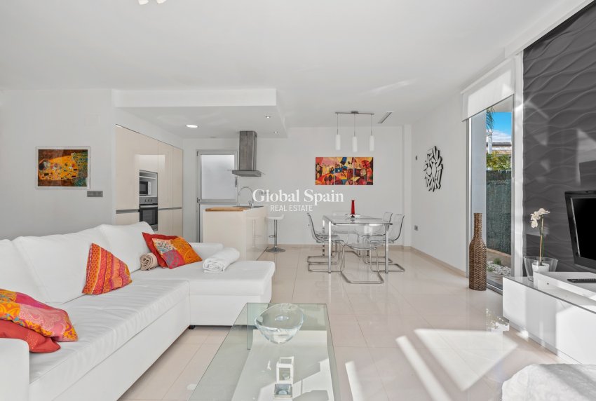 Revente - VILLA -
CIUDAD QUESADA