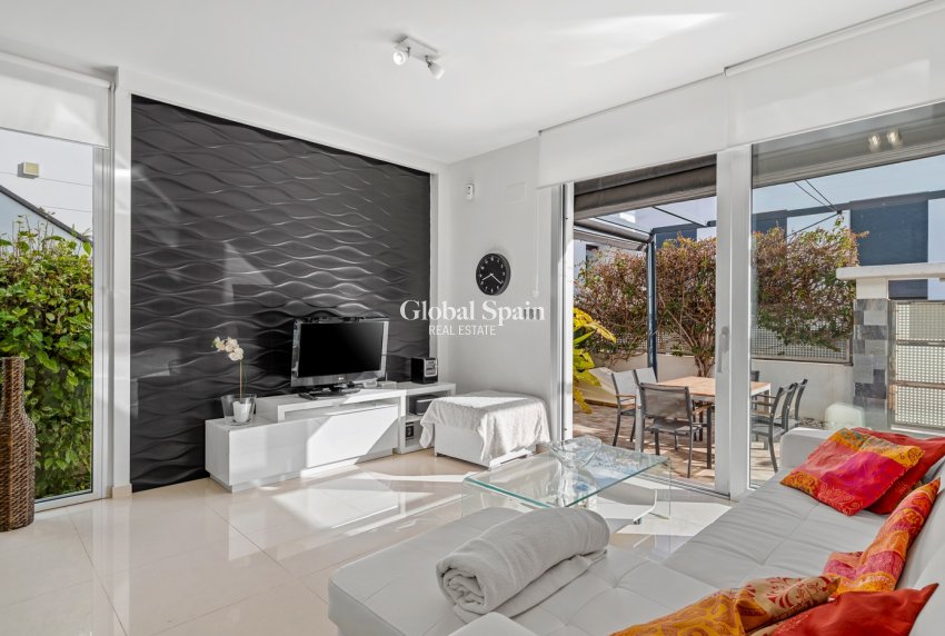 Revente - VILLA -
CIUDAD QUESADA