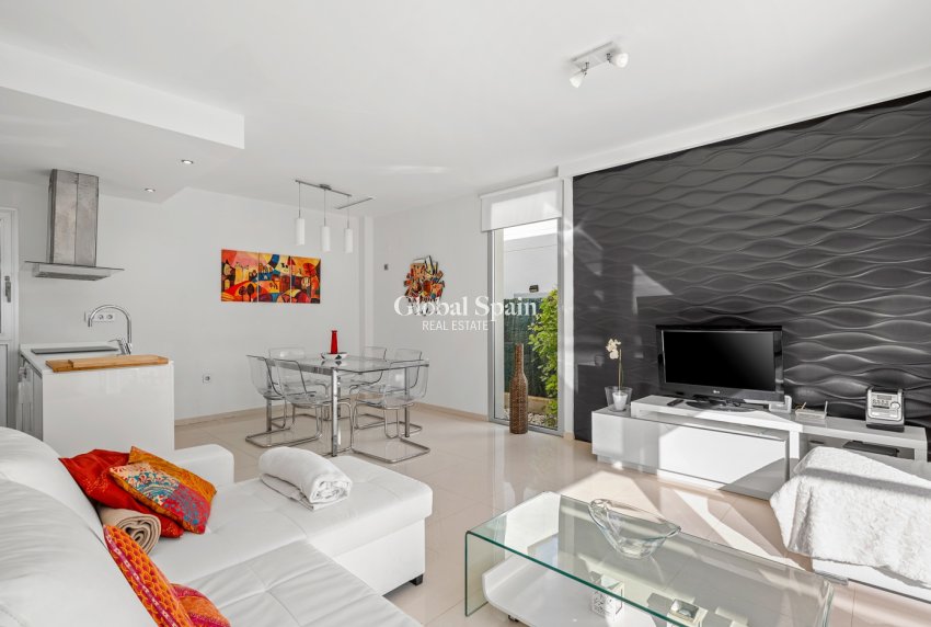 Revente - VILLA -
CIUDAD QUESADA
