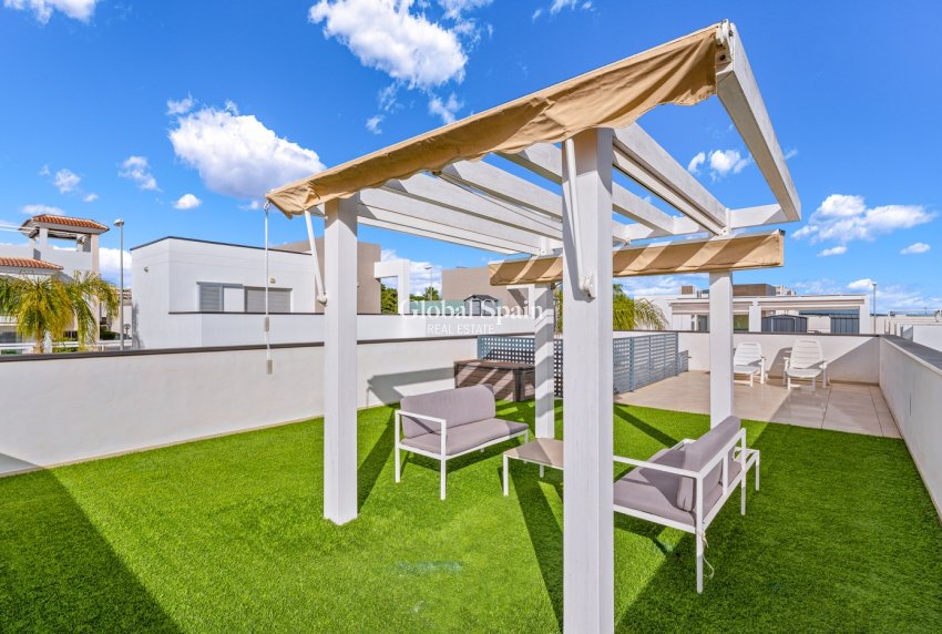 Revente - VILLA -
CIUDAD QUESADA