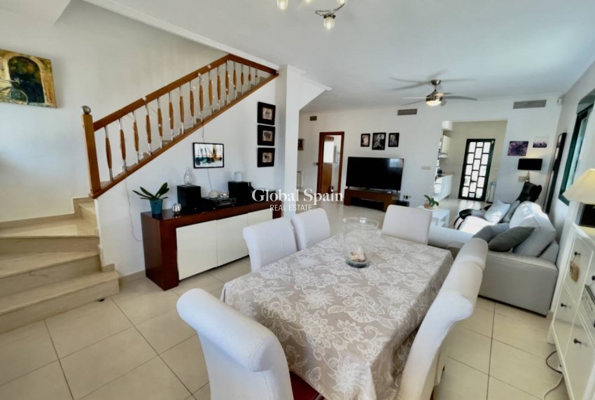 Revente - VILLA -
CIUDAD QUESADA