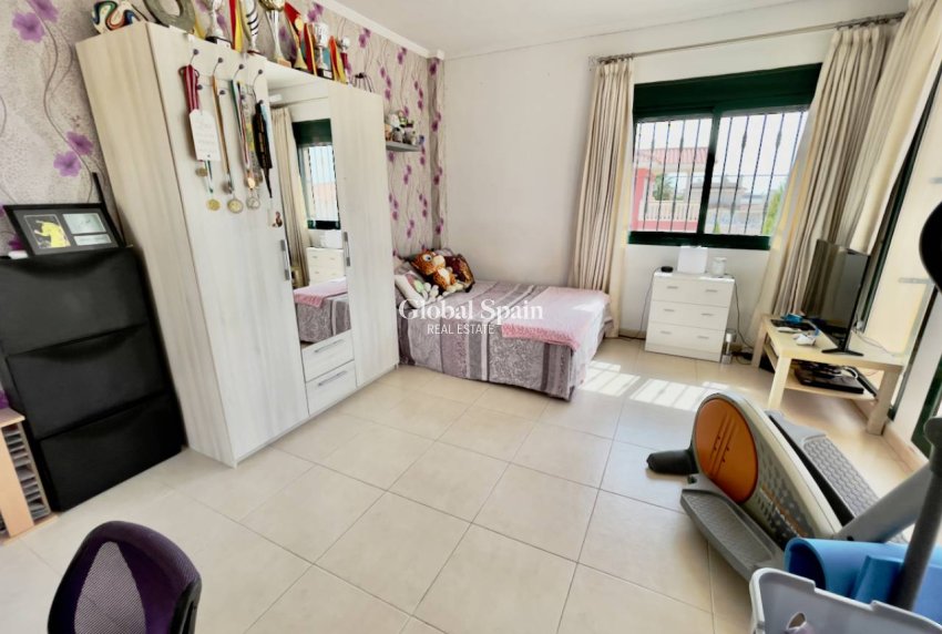 Revente - VILLA -
CIUDAD QUESADA
