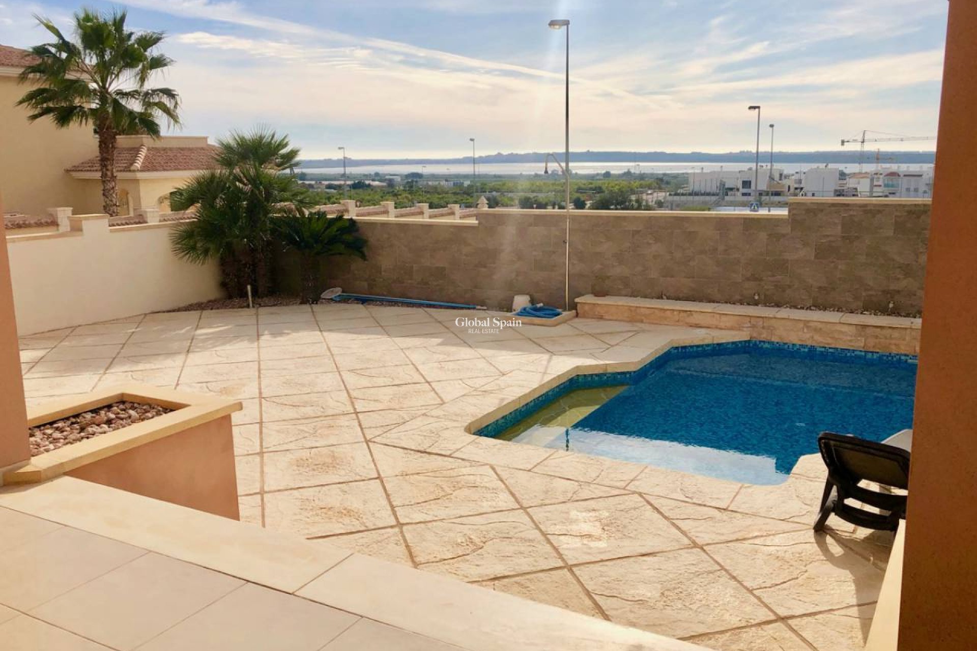 Revente - VILLA -
CIUDAD QUESADA