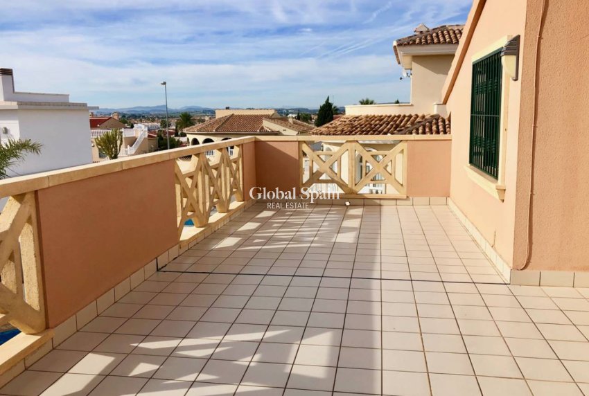 Revente - VILLA -
CIUDAD QUESADA