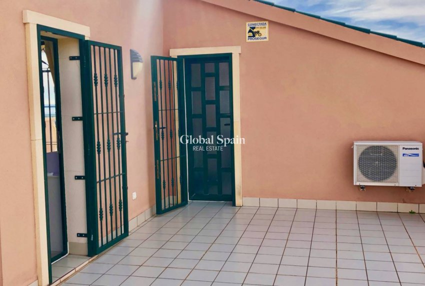 Revente - VILLA -
CIUDAD QUESADA