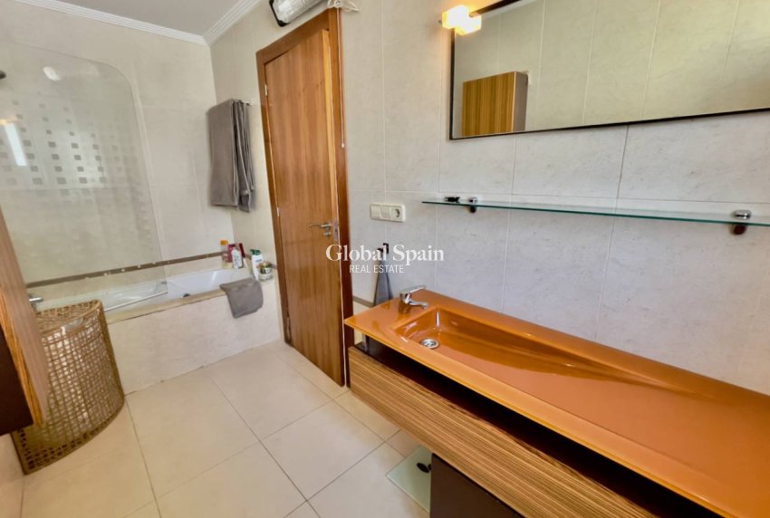 Revente - VILLA -
CIUDAD QUESADA