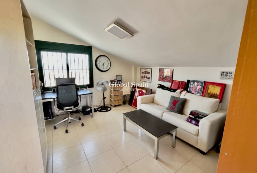 Revente - VILLA -
CIUDAD QUESADA