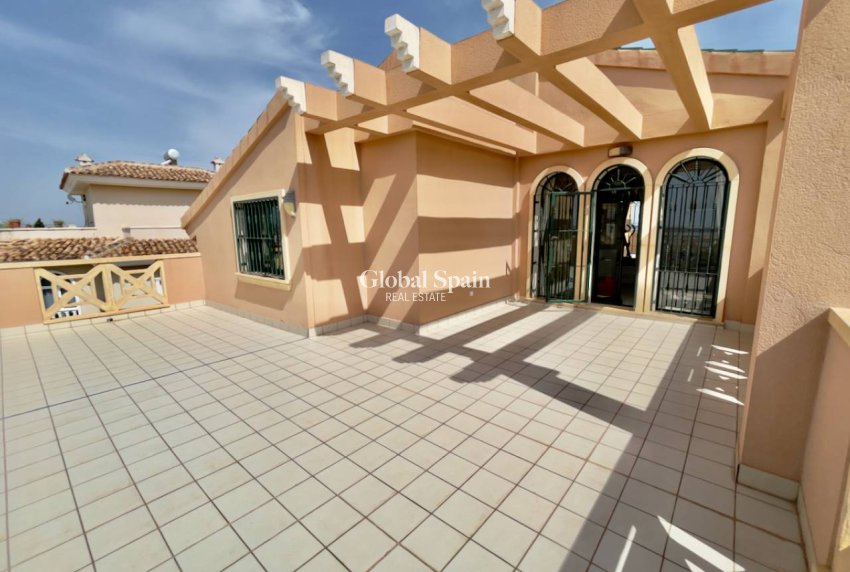 Revente - VILLA -
CIUDAD QUESADA