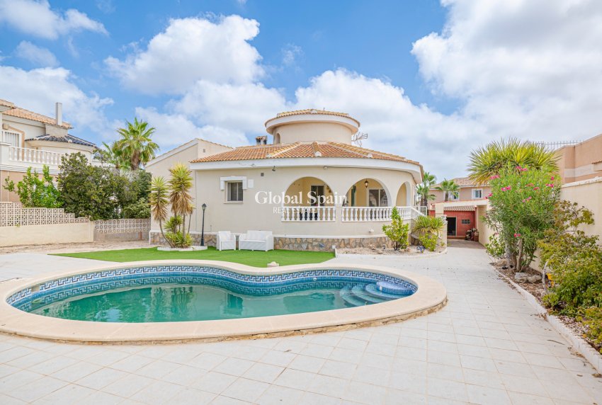 Revente - VILLA -
CIUDAD QUESADA
