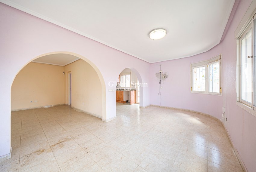 Revente - VILLA -
CIUDAD QUESADA