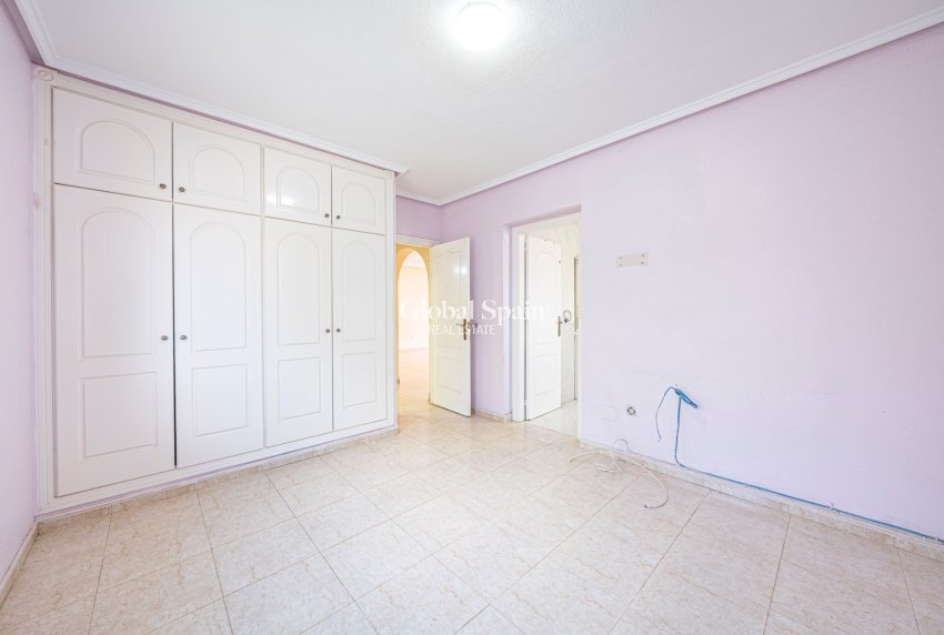 Revente - VILLA -
CIUDAD QUESADA