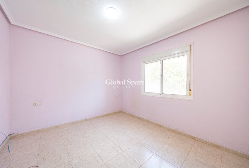 Revente - VILLA -
CIUDAD QUESADA