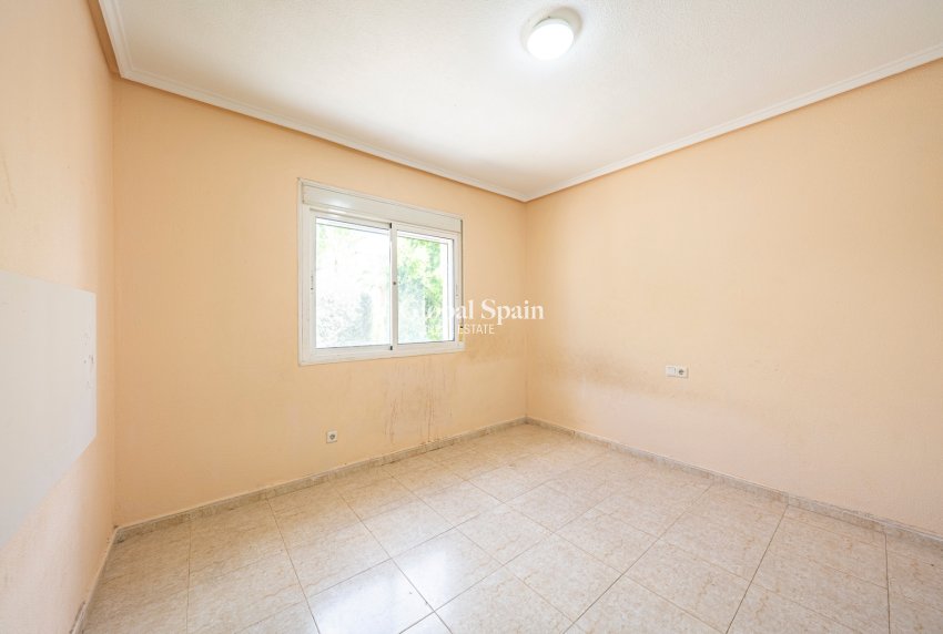 Revente - VILLA -
CIUDAD QUESADA