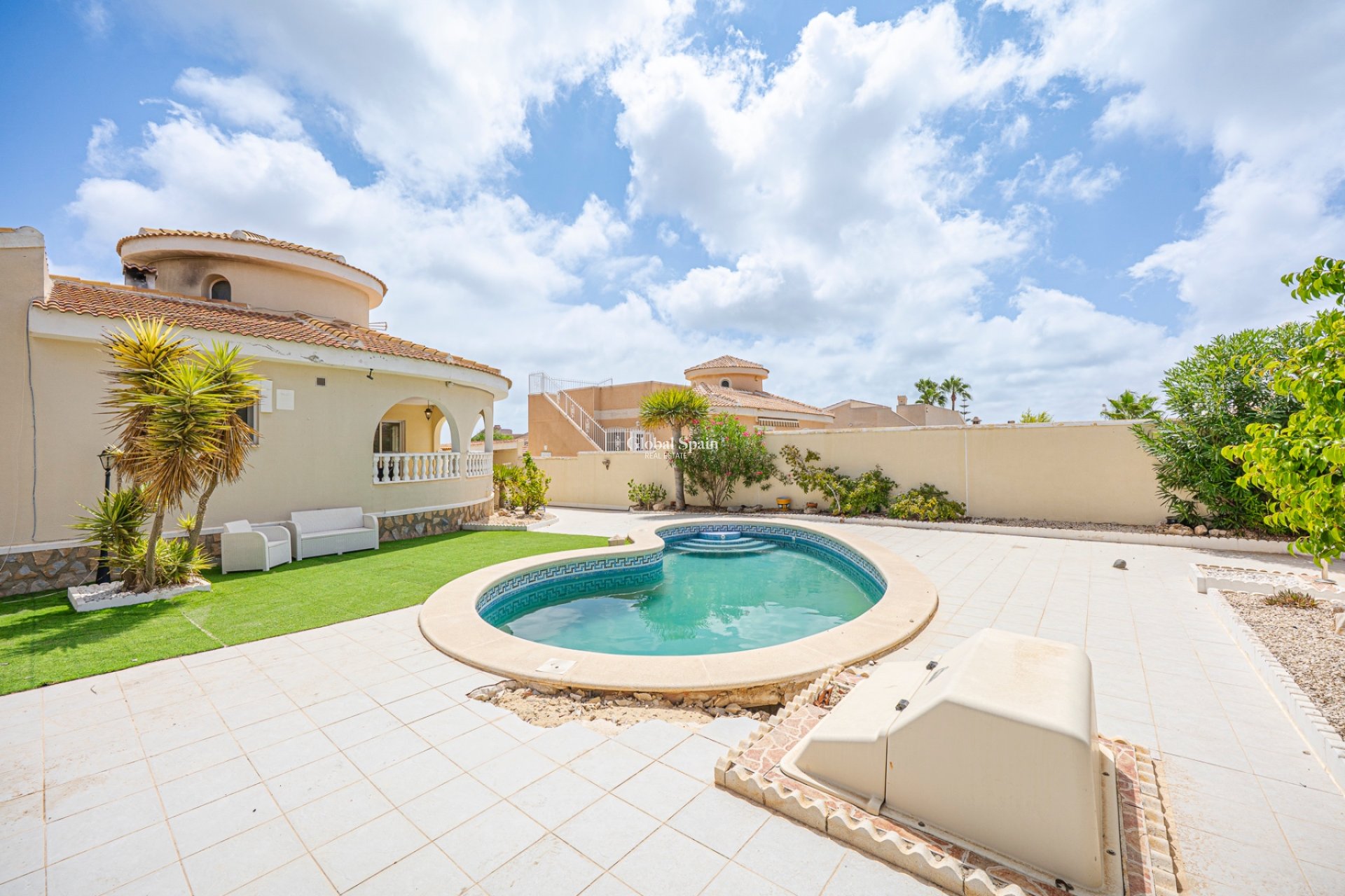 Revente - VILLA -
CIUDAD QUESADA