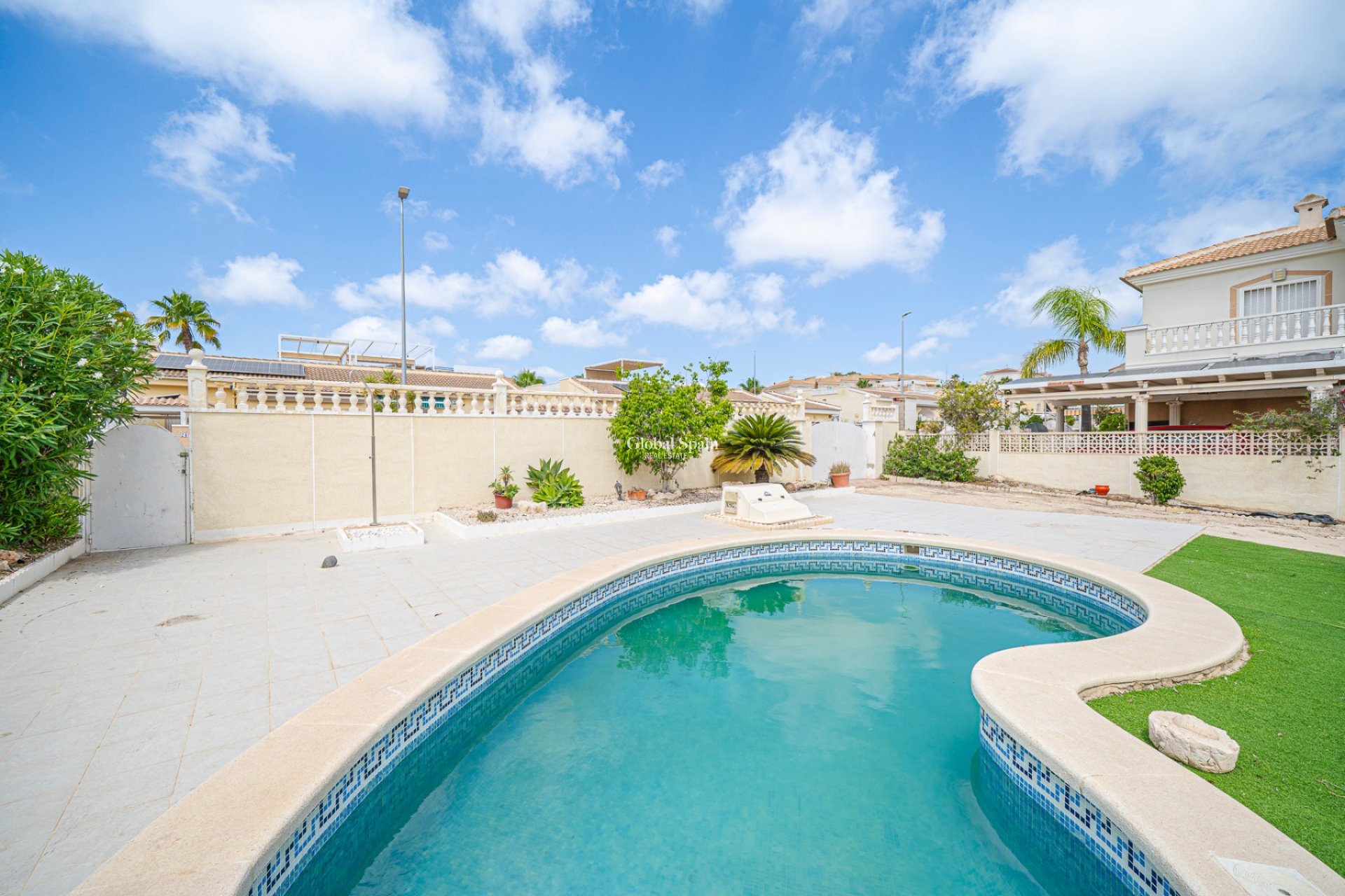 Revente - VILLA -
CIUDAD QUESADA